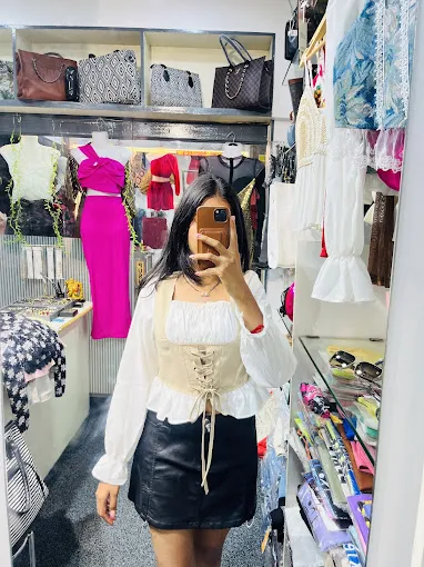 SRI FASHION DOOR